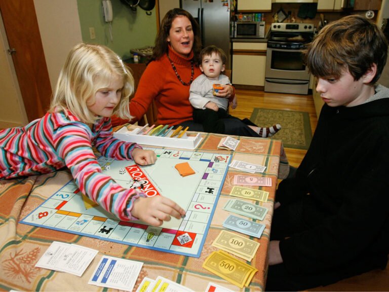 Business game monopoly